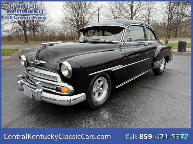 1951' Chevrolet Styleline photo #1