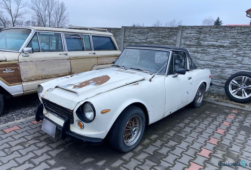 1969' Datsun photo #1