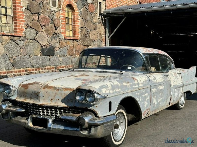 1958' Cadillac 60 Series photo #2