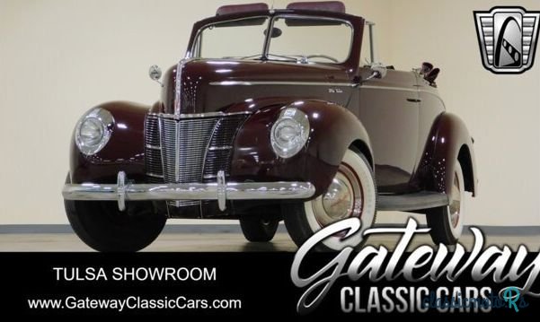 1940' Ford Deluxe photo #1