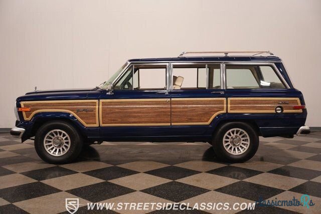 1989' Jeep Grand Wagoneer photo #2