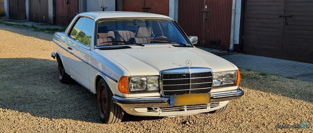 1978' Mercedes-Benz W123 photo #5