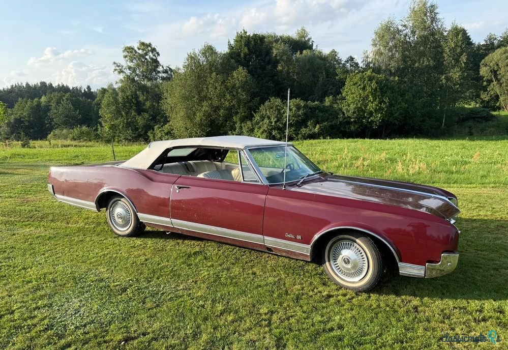 1966' Oldsmobile Delta 88 photo #3