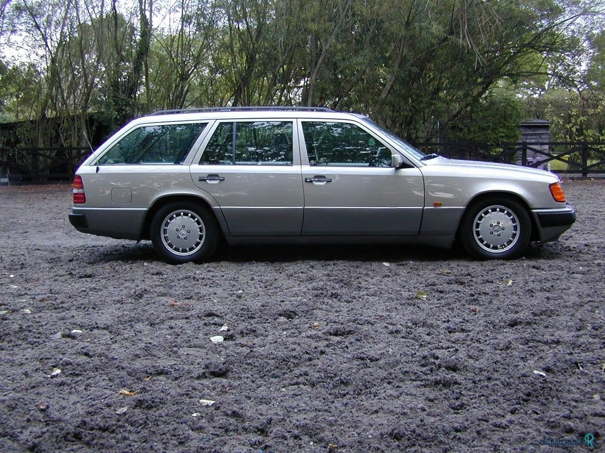 1990' Mercedes-Benz 300 photo #2