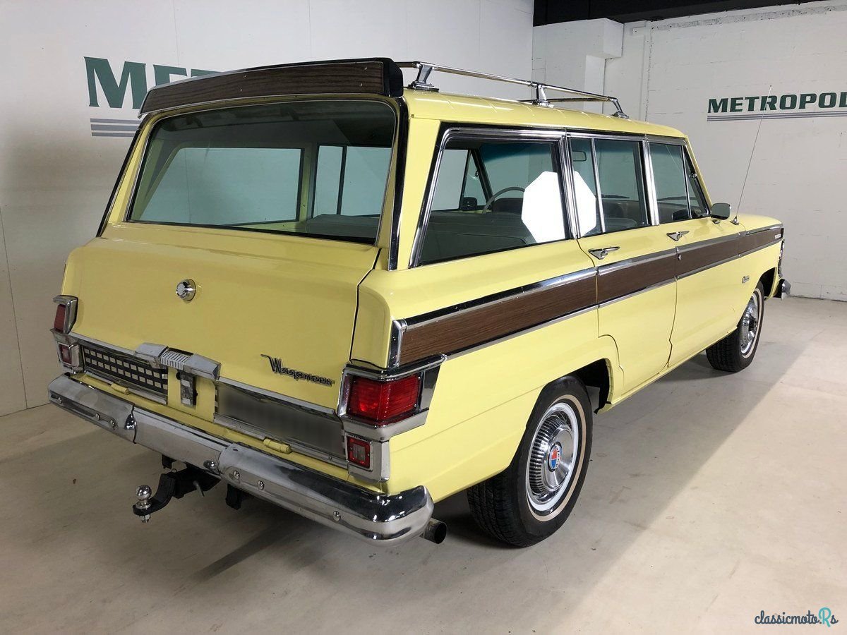 1973' Jeep Wagoneer photo #4