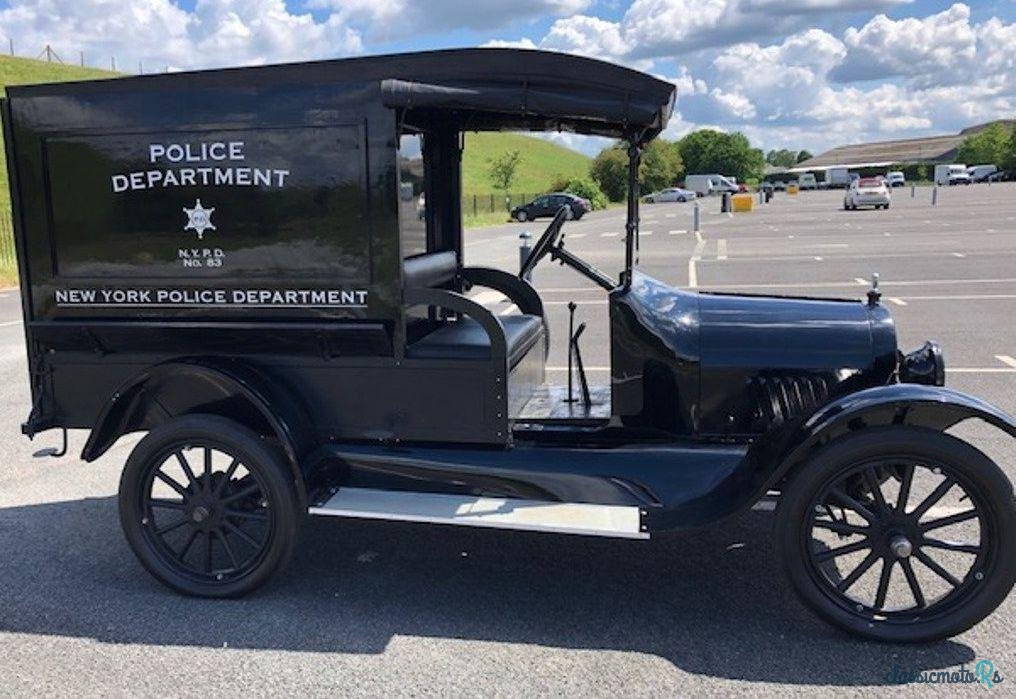 1922' Chevrolet Truck Light 490 Police Truck photo #1