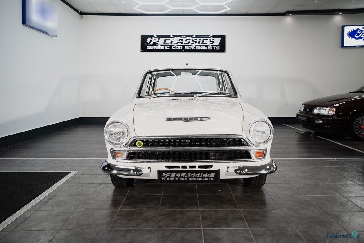 1966' Ford Cortina photo #2