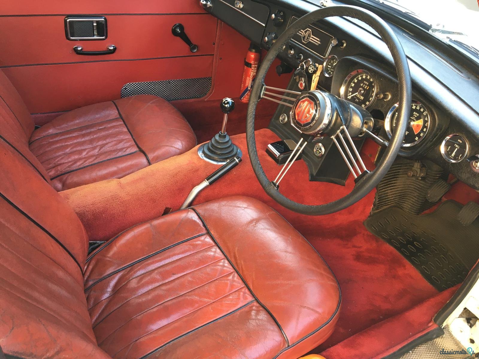 1968' MG MGC photo #3