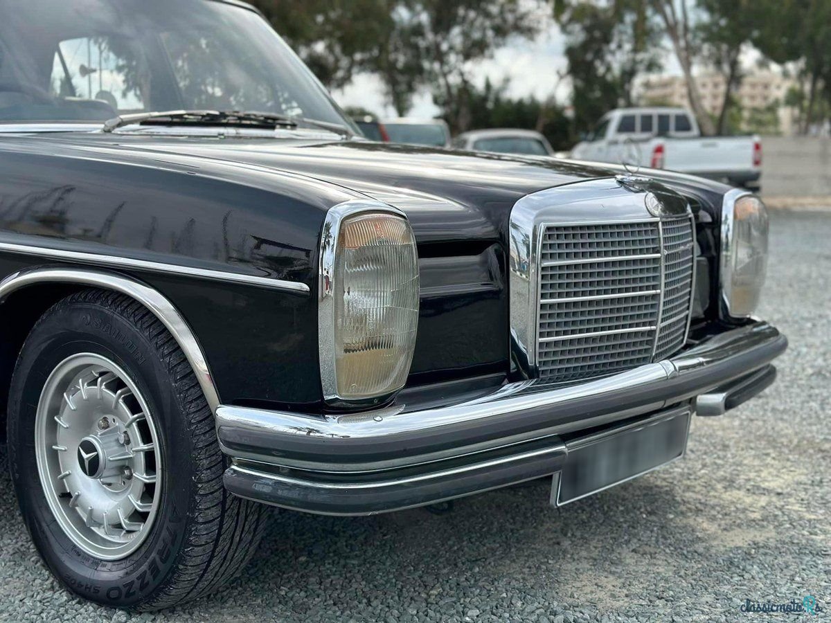 1971' Mercedes-Benz 888 photo #3