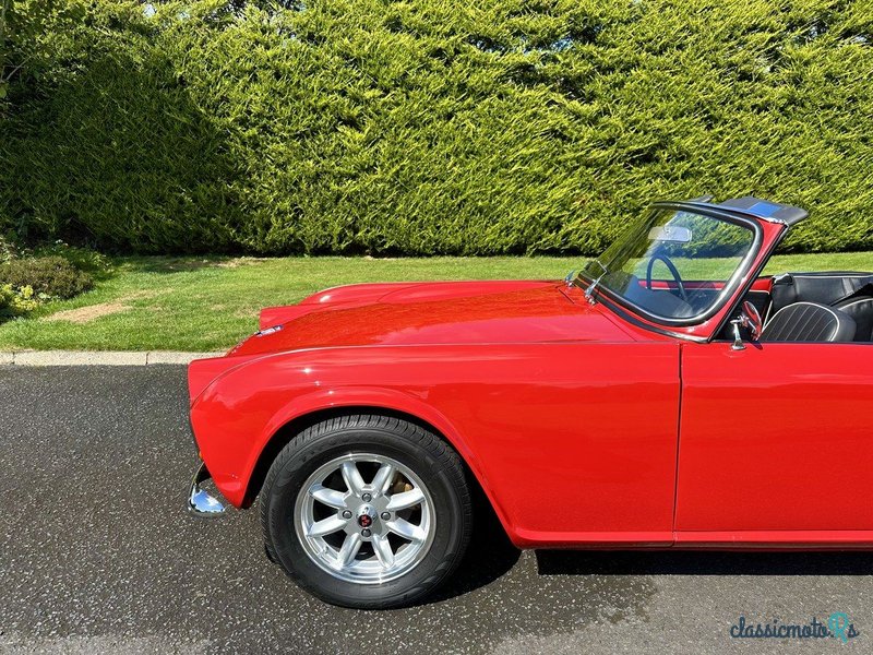 1965' Triumph TR4 photo #3