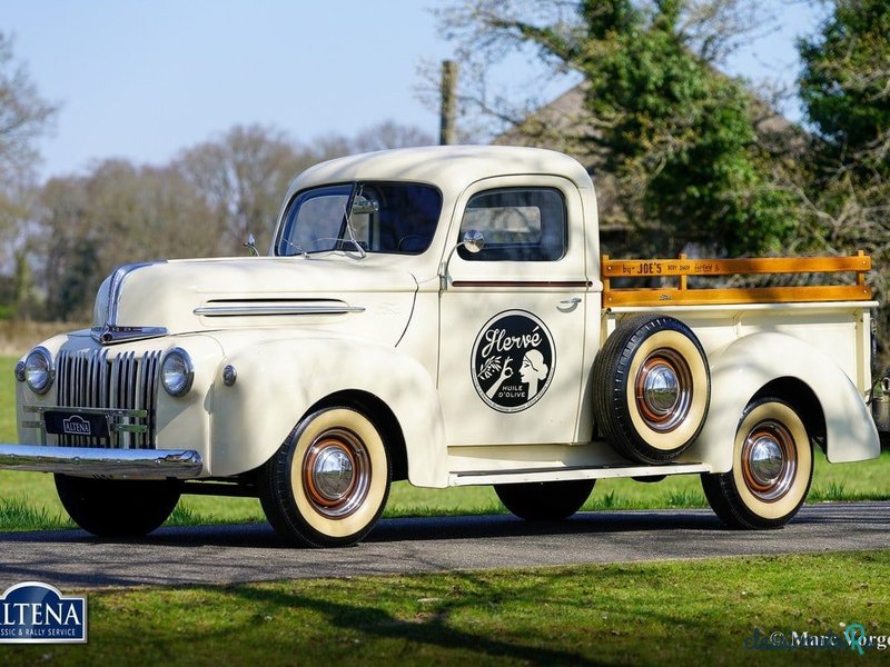 1946' Ford Ton Pick Up photo #1