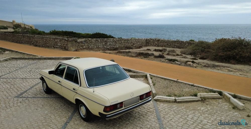 1977' Mercedes-Benz W123 photo #5