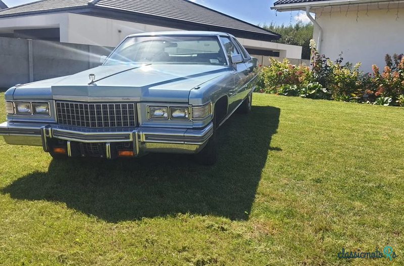 1976' Cadillac Deville photo #1