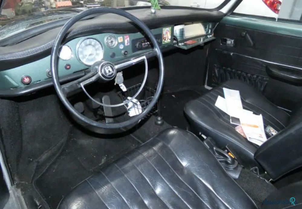 1971' Volkswagen Karmann Ghia photo #5