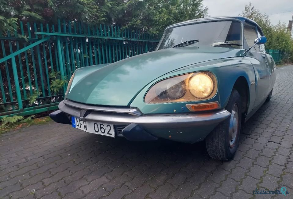 1970' Citroen DS photo #1