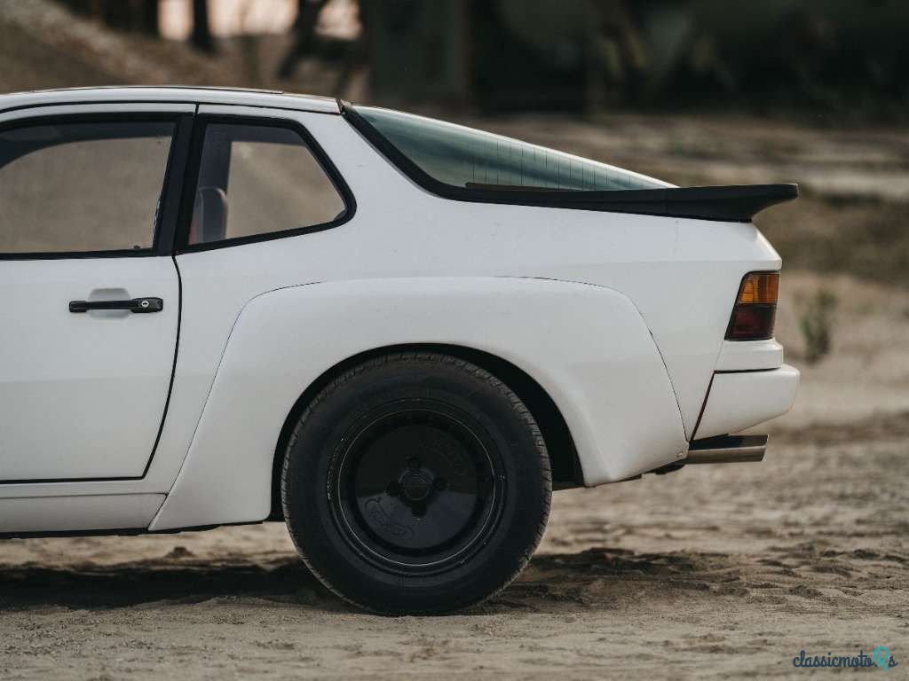 1976' Porsche 924 photo #6