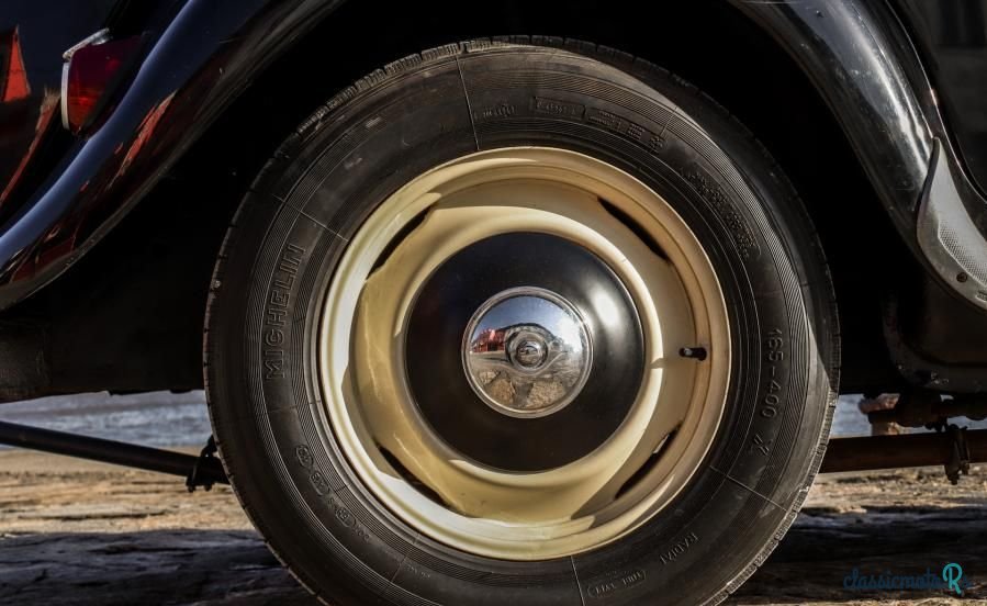 1957' Citroen 11 photo #6