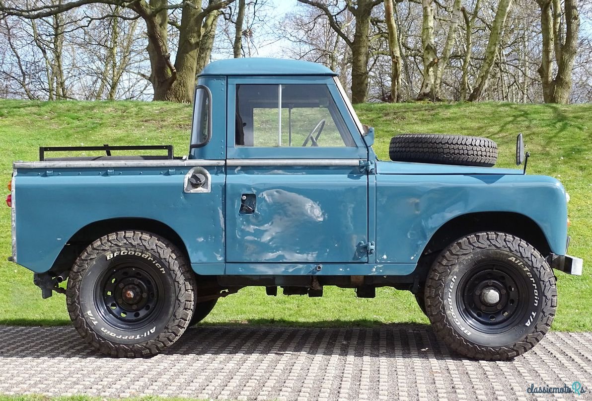 1971' Land Rover 88 photo #6