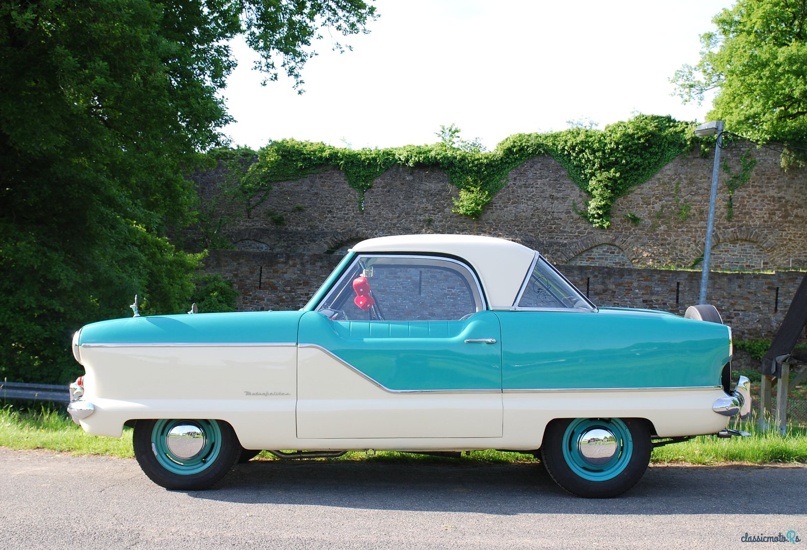 1957' Austin Metropolitan photo #3