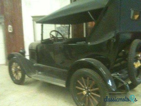 1923' Star Touring Car photo #2