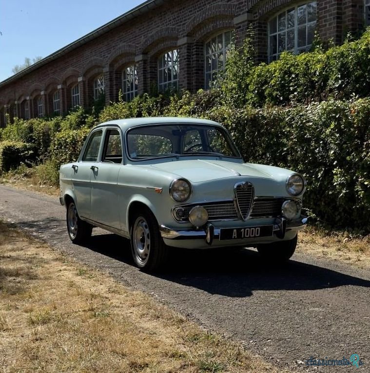 1965' Alfa Romeo Giulietta photo #1