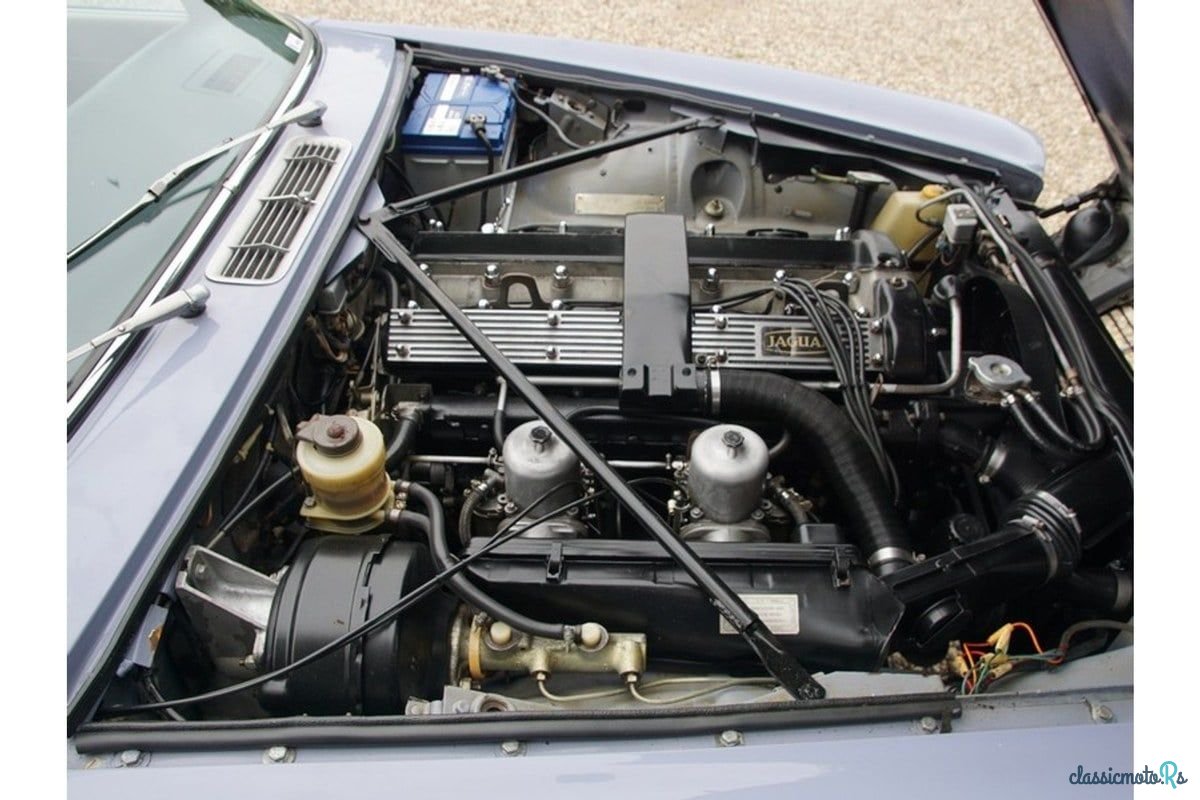 1975' Jaguar XJ photo #5