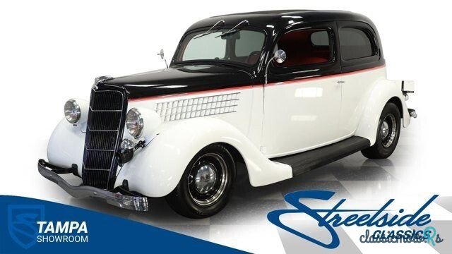1935' Ford photo #1