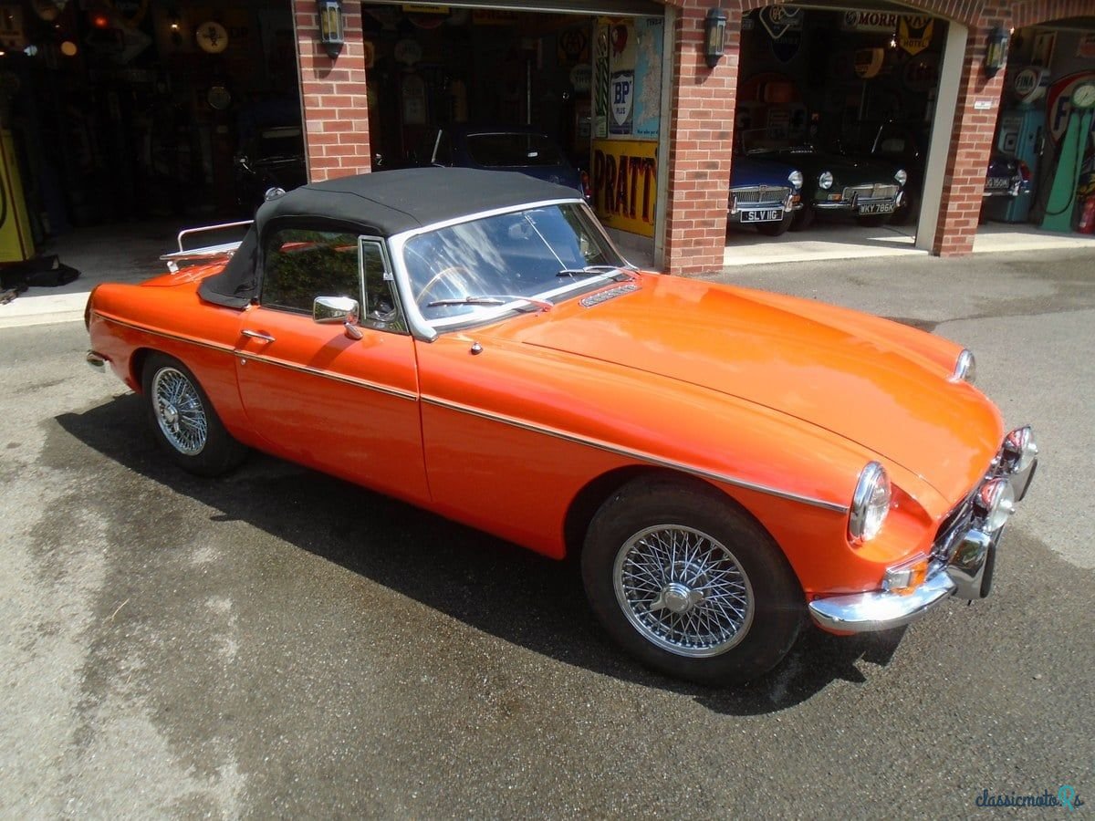 1974' MG MGB photo #6