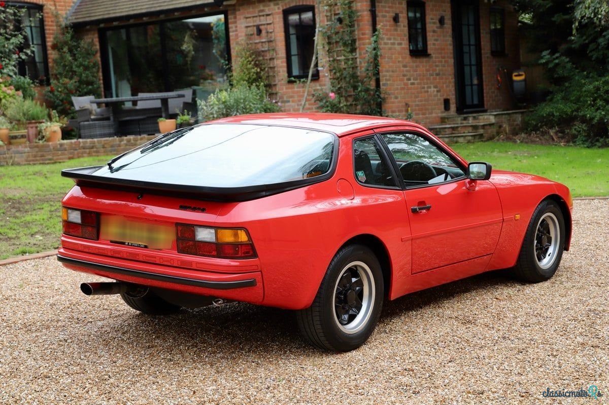 1983' Porsche 944 photo #6