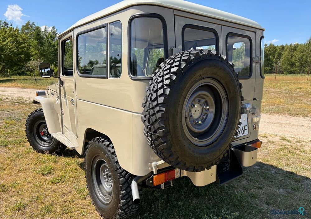 1980' Toyota Land Cruiser photo #3