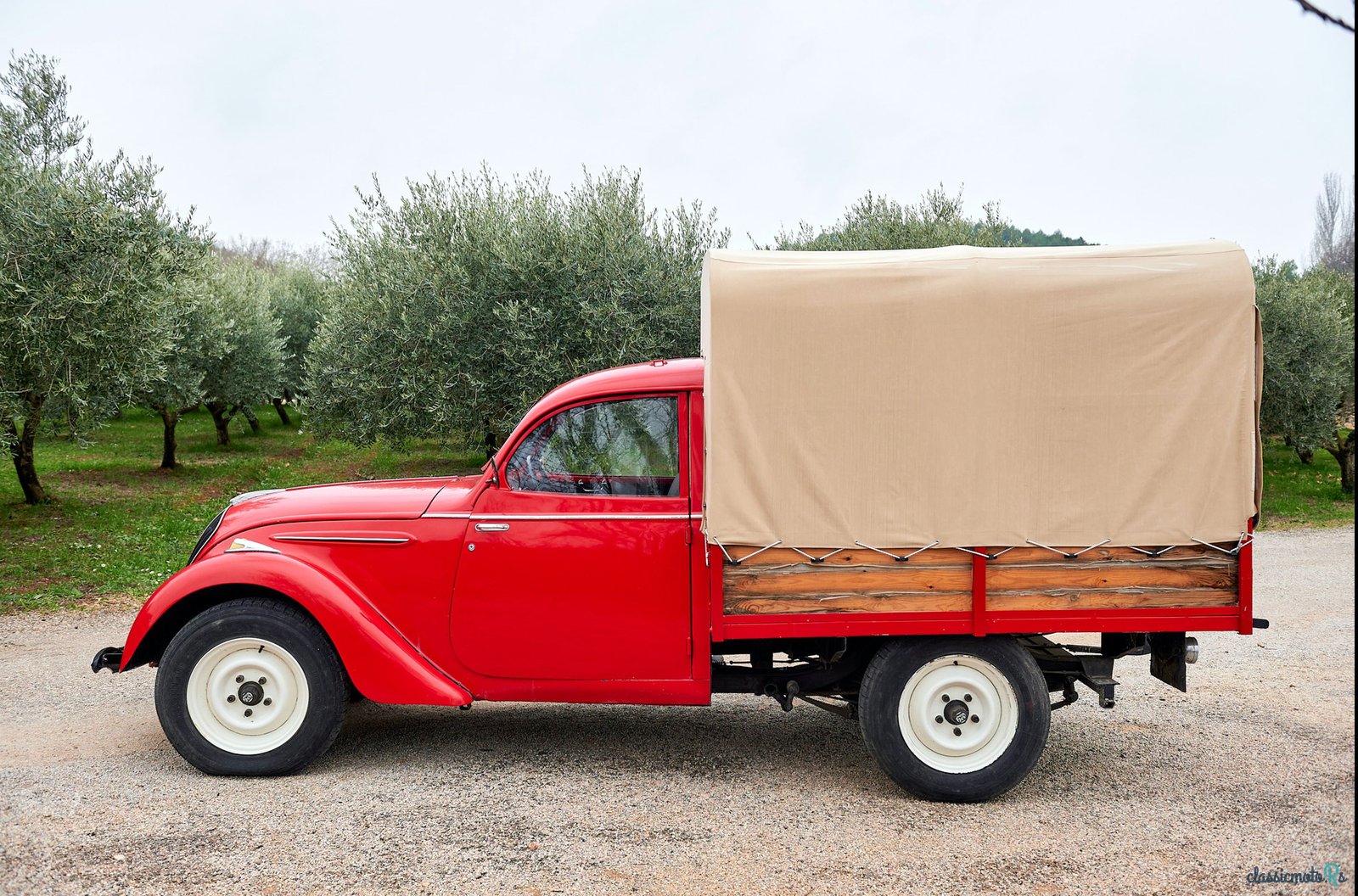 1947' Peugeot 202 photo #3