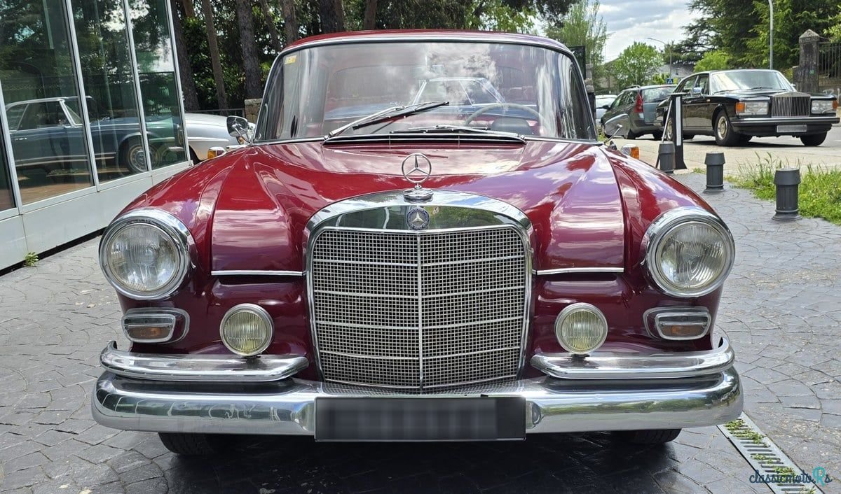 1968' Mercedes-Benz 200 photo #3