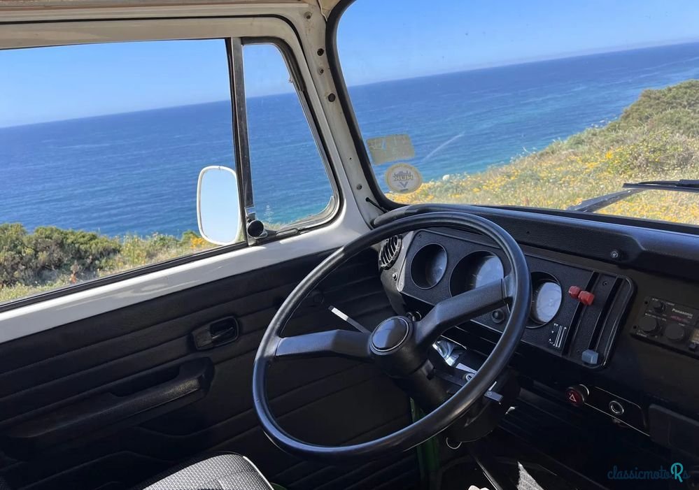 1978' Volkswagen Type 2 photo #4