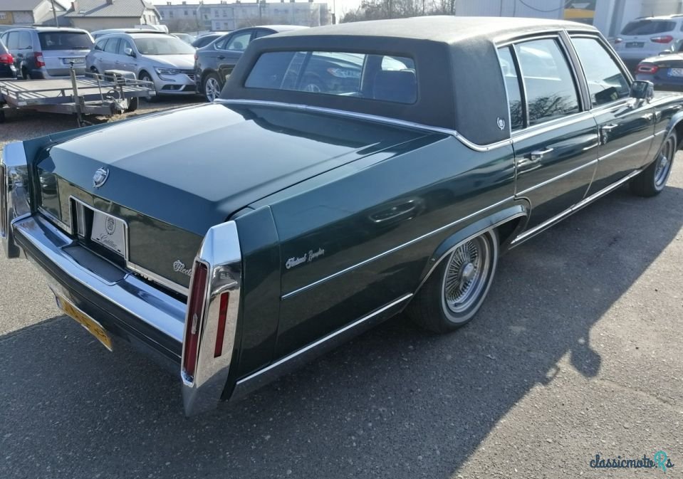 1980' Cadillac Fleetwood photo #4