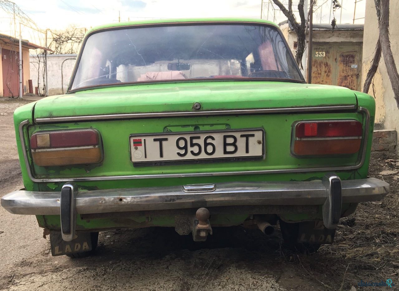 1977' VAZ 2103 photo #1