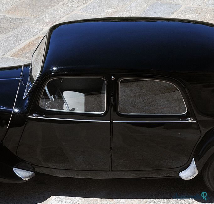 1955' Citroen Traction Avant photo #3