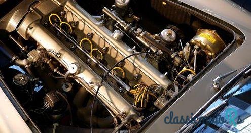 1960' Aston Martin DB4 photo #1