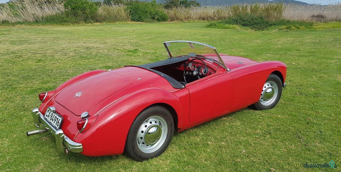 1958' MG MGA photo #3