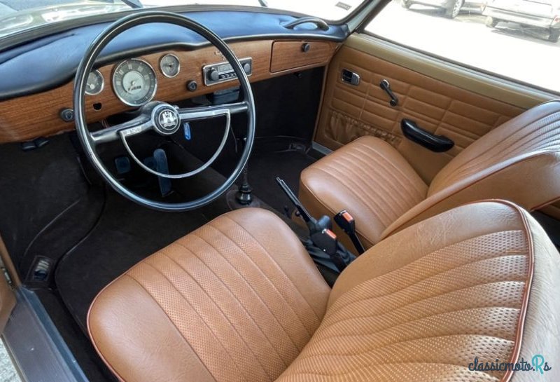 1968' Volkswagen Karmann Ghia photo #2