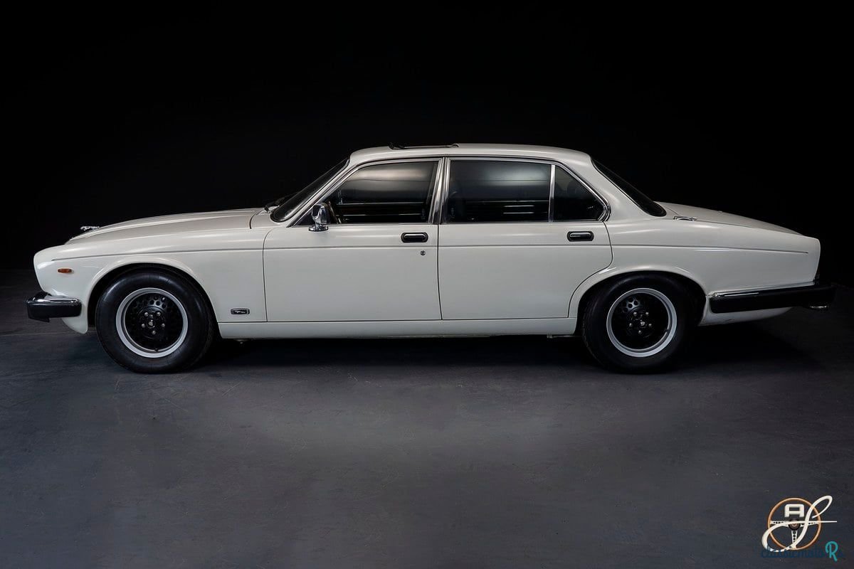1986' Jaguar XJ photo #2