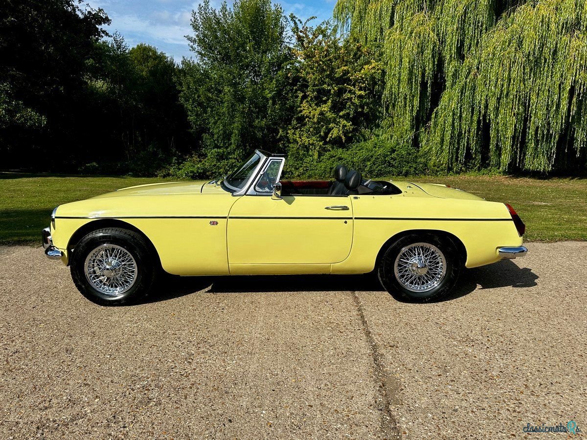 1973' MG MGB photo #2