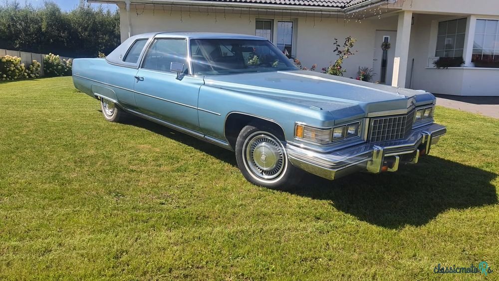 1976' Cadillac Deville photo #1
