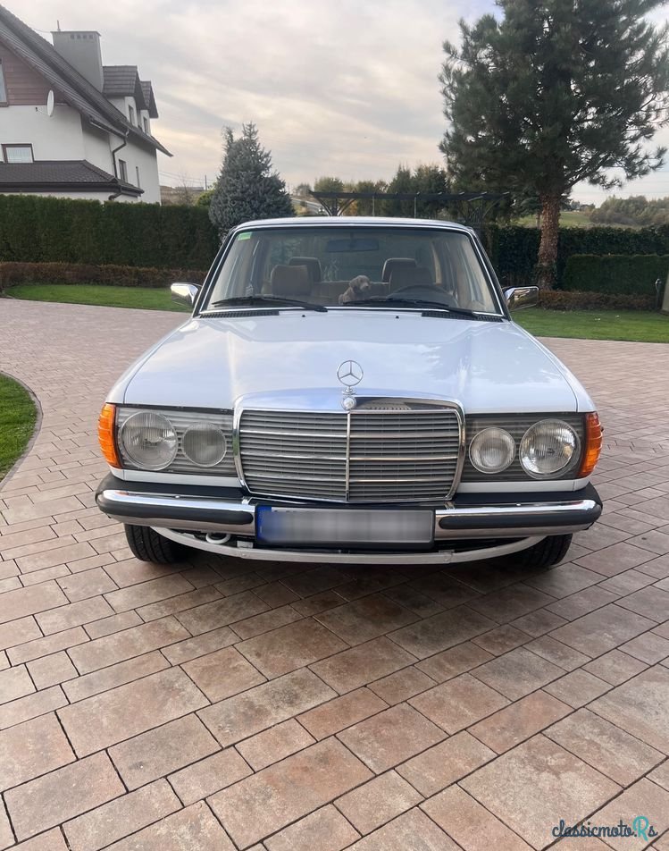 1980' Mercedes-Benz W123 photo #2