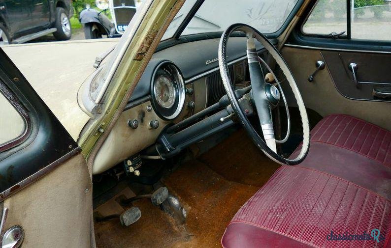 1950' Chevrolet Sedan photo #5