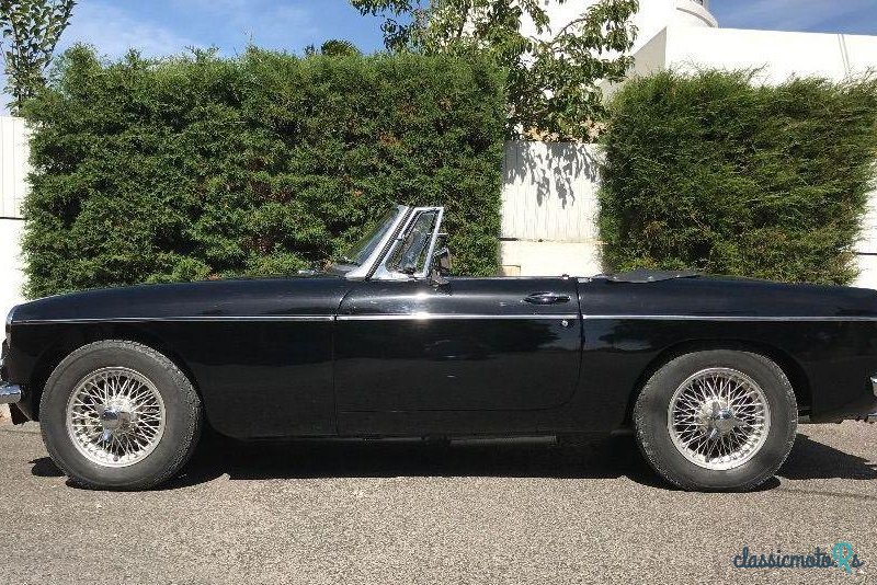 1967' MG MGB Roadster photo #2