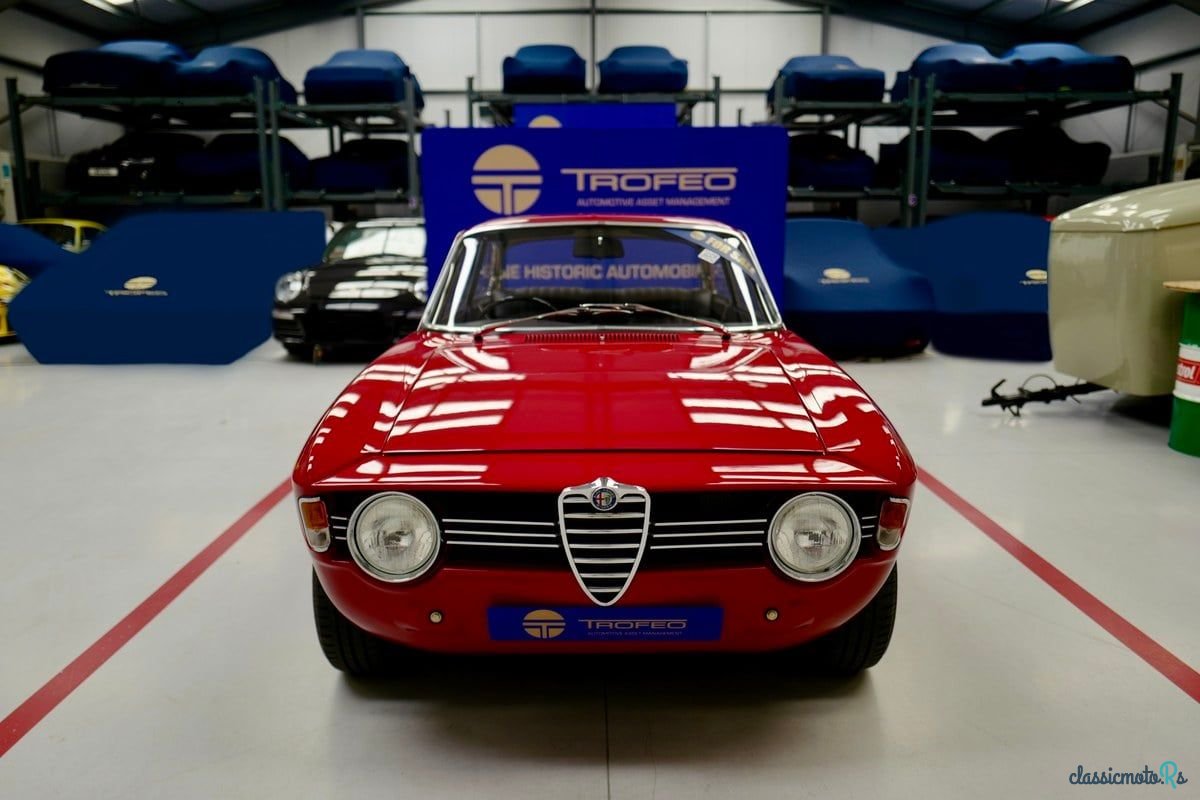 1967' Alfa Romeo Giulia photo #2