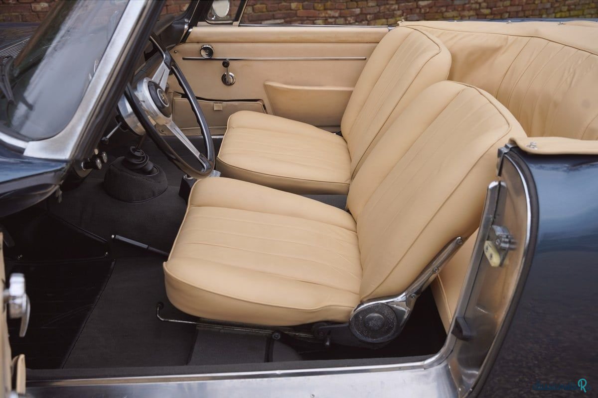 1962' Alfa Romeo 2600 Spider photo #3