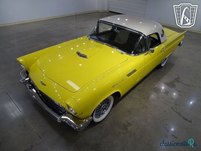 1957' Ford Thunderbird photo #2