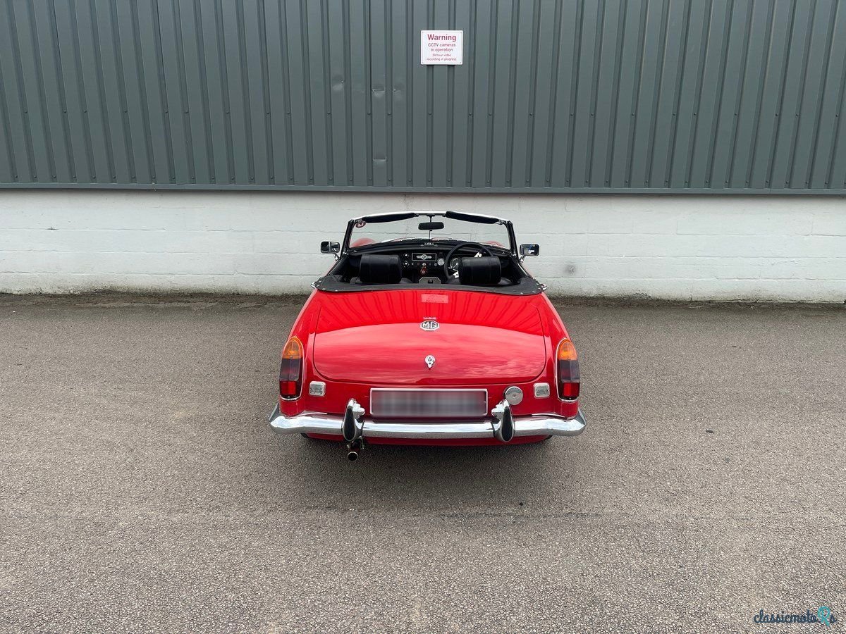 1970' MG MGB photo #5