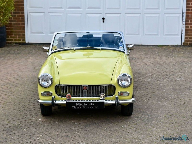 1974' MG Midget photo #3